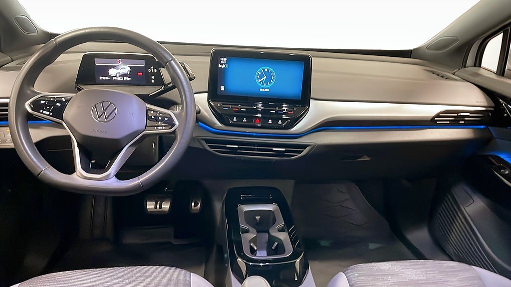 Vehicle Image 10