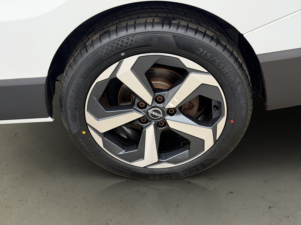 Vehicle Image 24