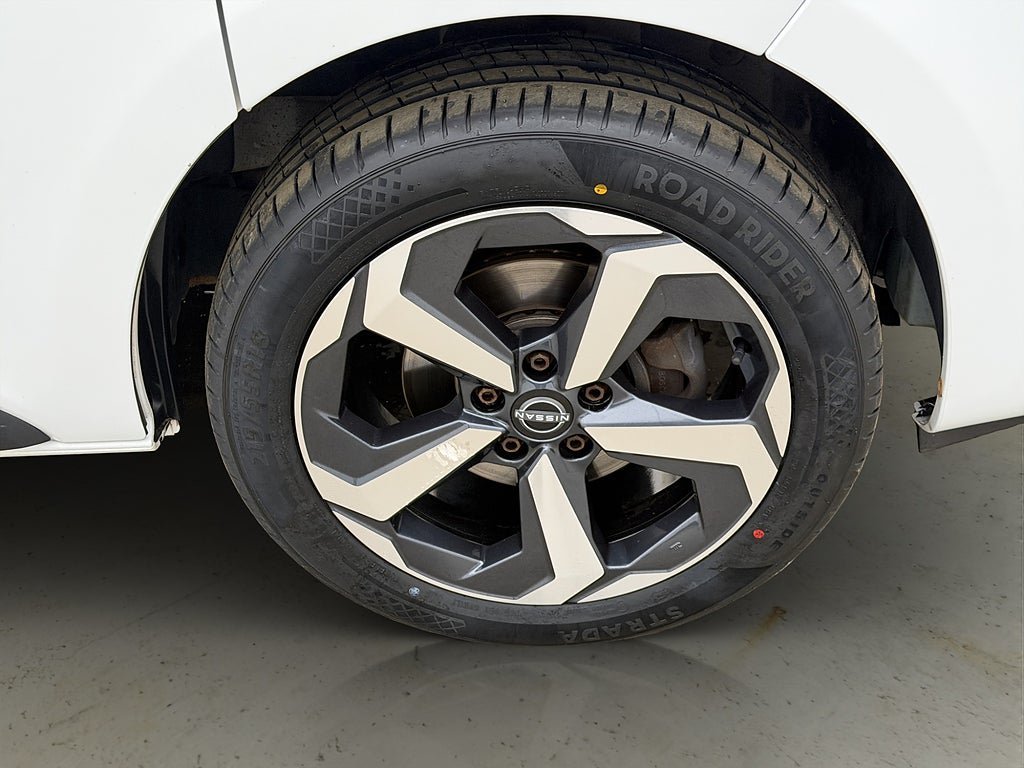 Vehicle Image 26