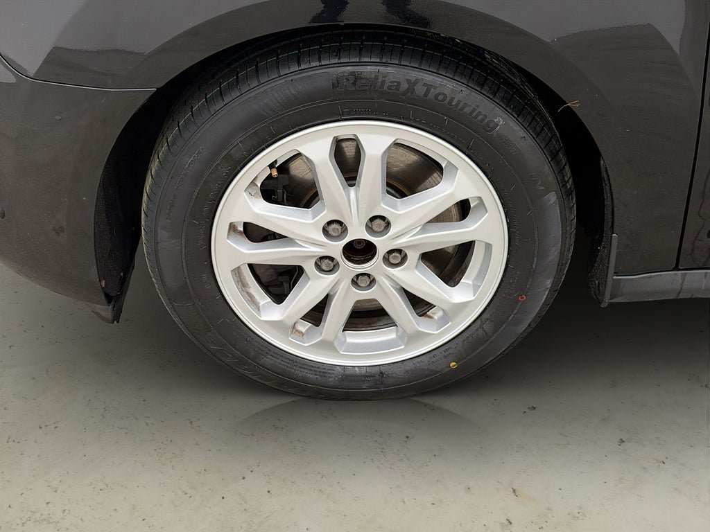 Vehicle Image 30