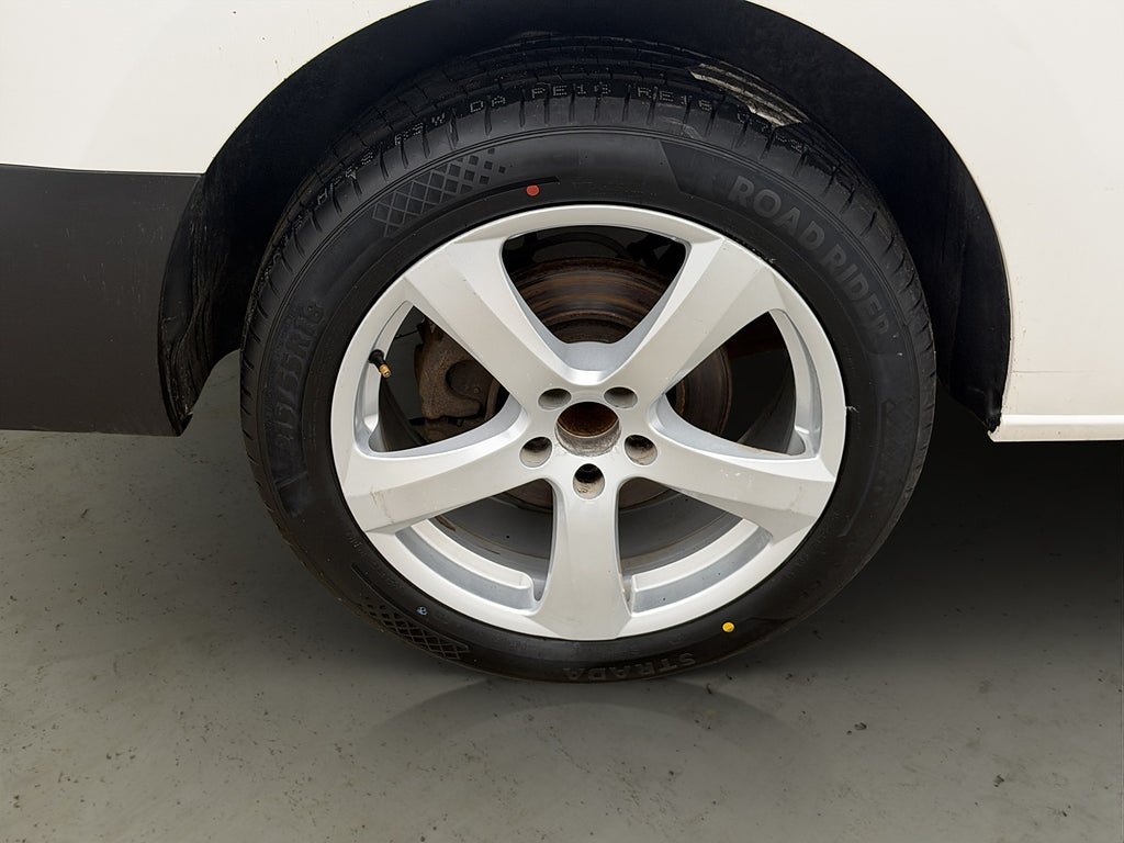 Vehicle Image 33