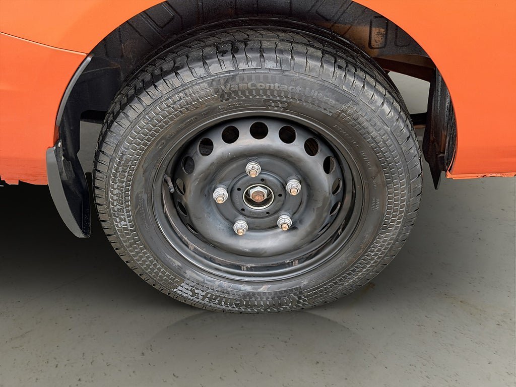 Vehicle Image 26