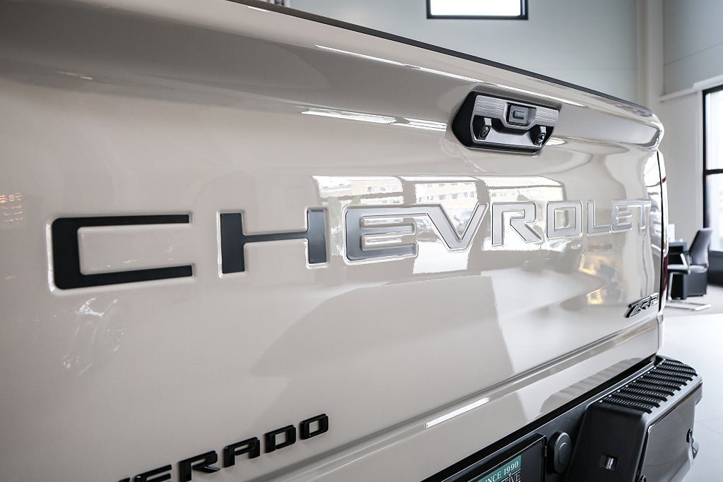 Vehicle Image 12