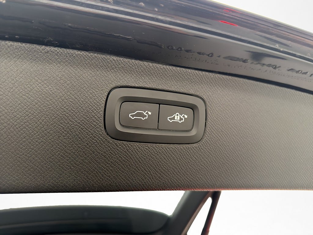 Vehicle Image 29