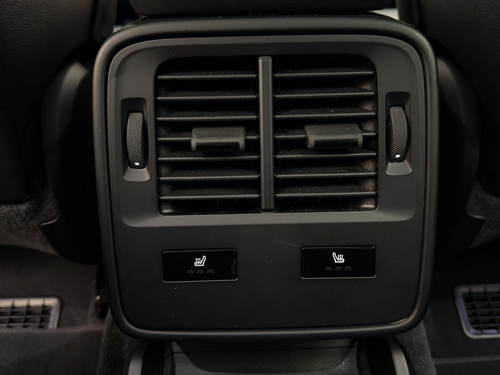 Vehicle Image 27