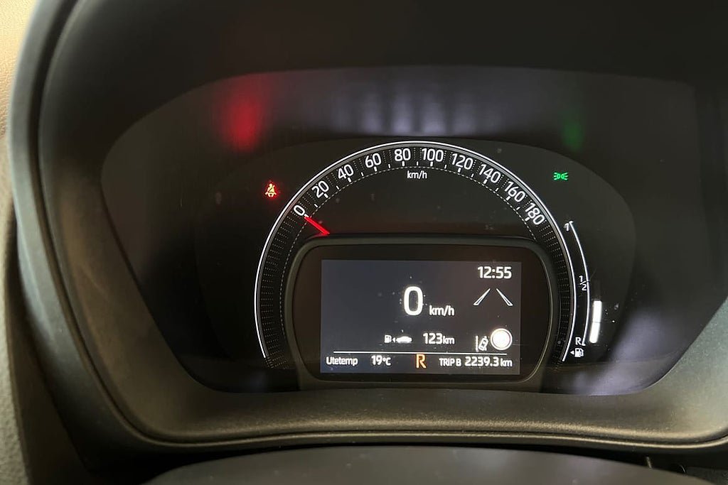 Vehicle Image 14