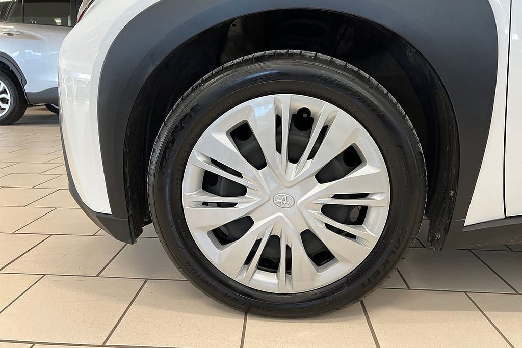 Vehicle Image 15