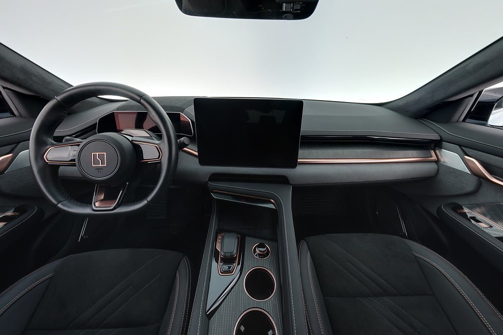 Vehicle Image 13