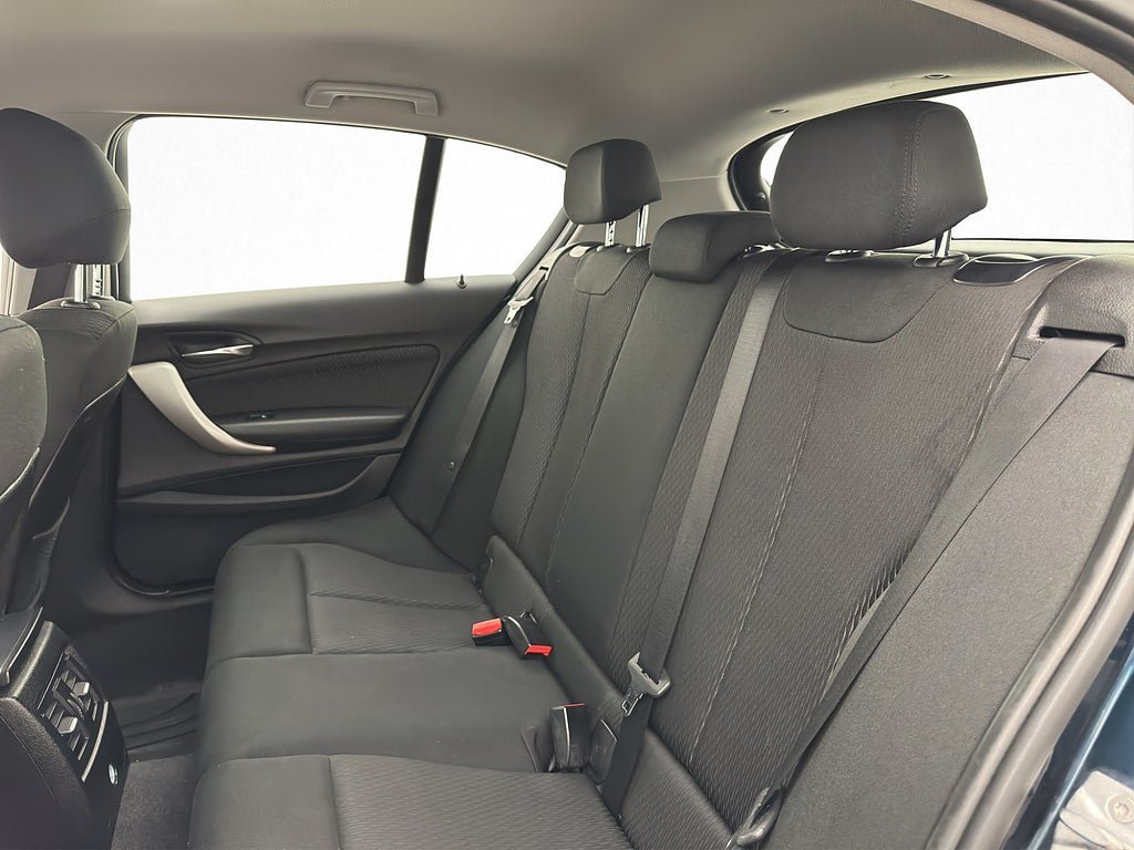 Vehicle Image 27