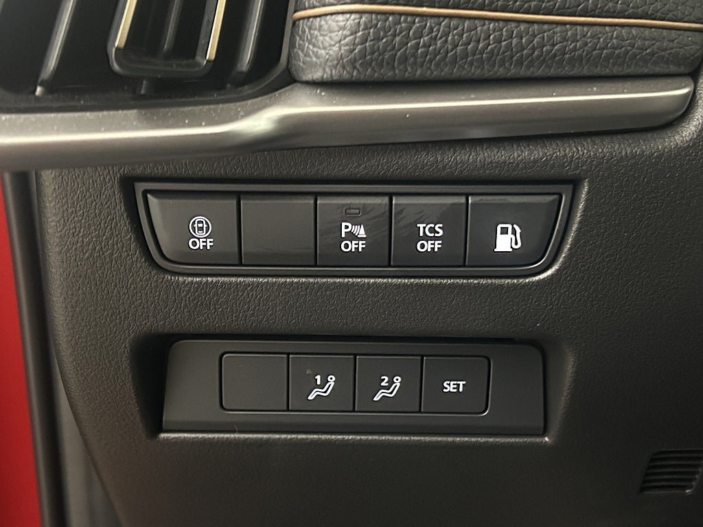 Vehicle Image 28