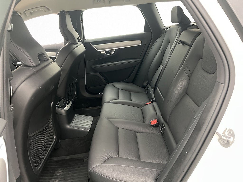 Vehicle Image 29