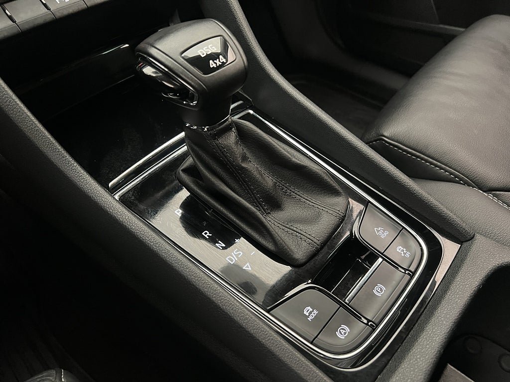 Vehicle Image 26