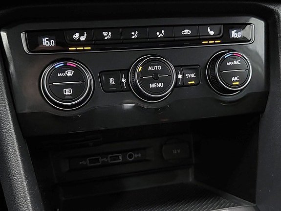 Vehicle Image 28