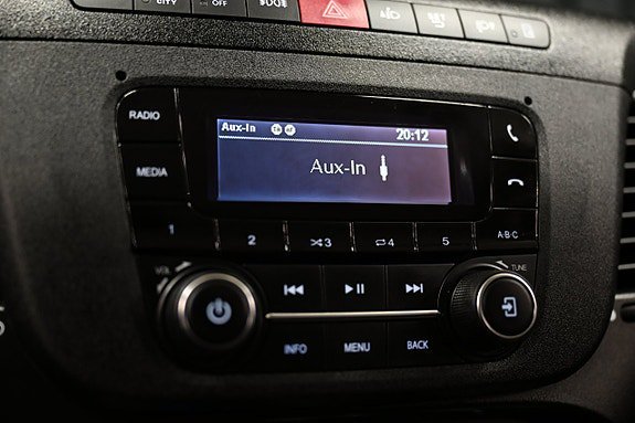 Vehicle Image 19