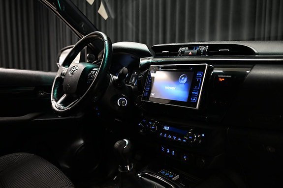 Vehicle Image 32