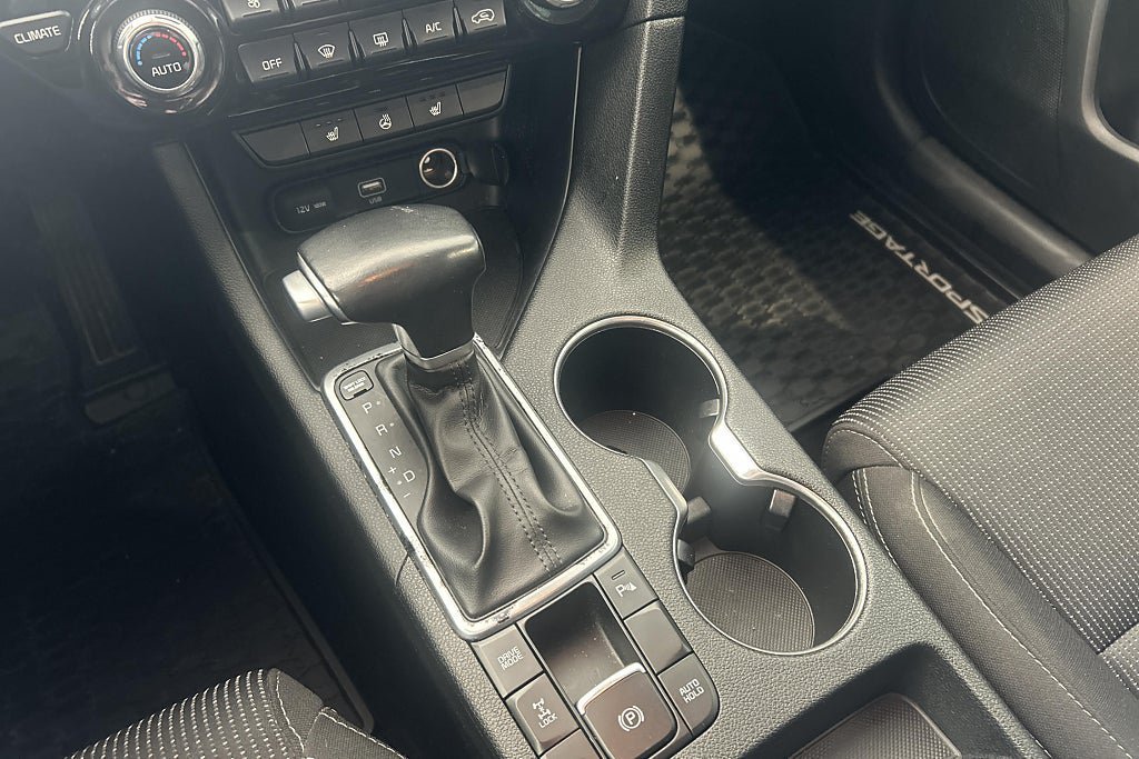 Vehicle Image 23