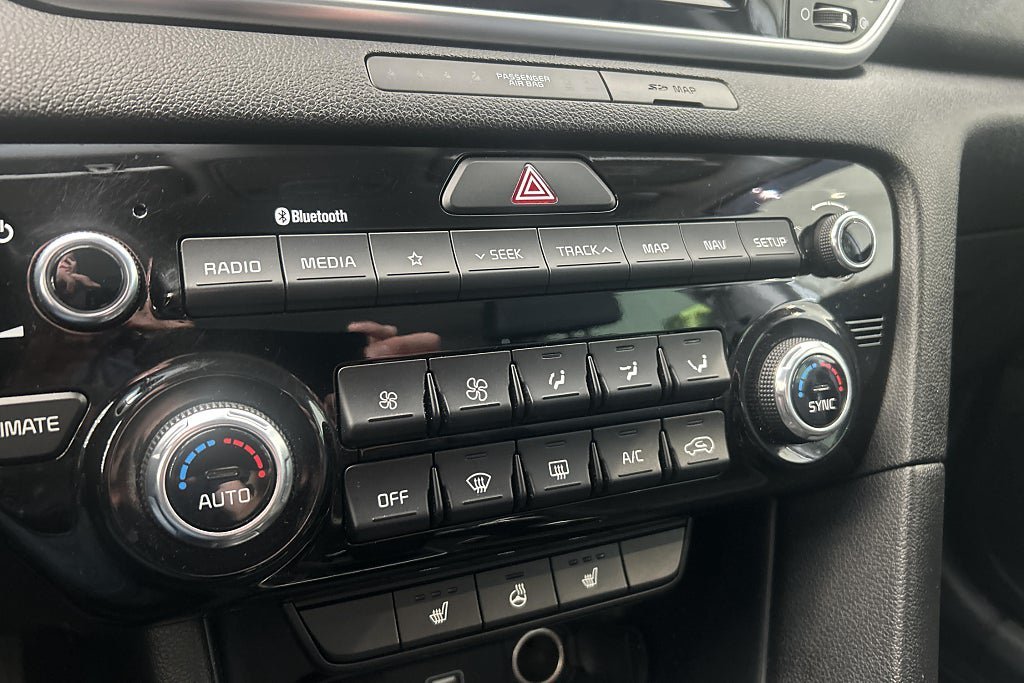 Vehicle Image 28