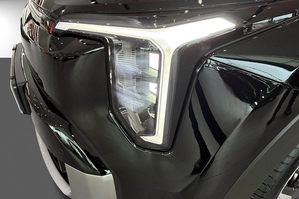 Vehicle Image 13