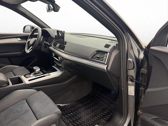 Vehicle Image 26