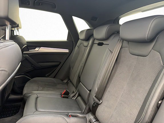 Vehicle Image 27