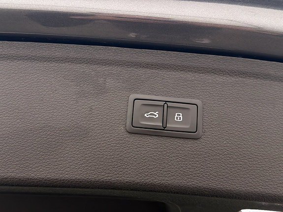 Vehicle Image 29