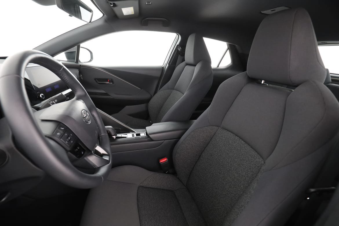 Vehicle Image 9