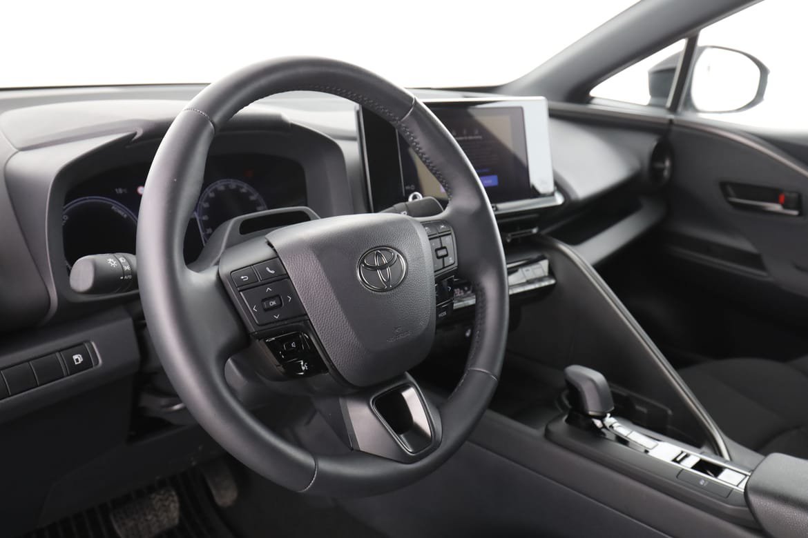 Vehicle Image 10