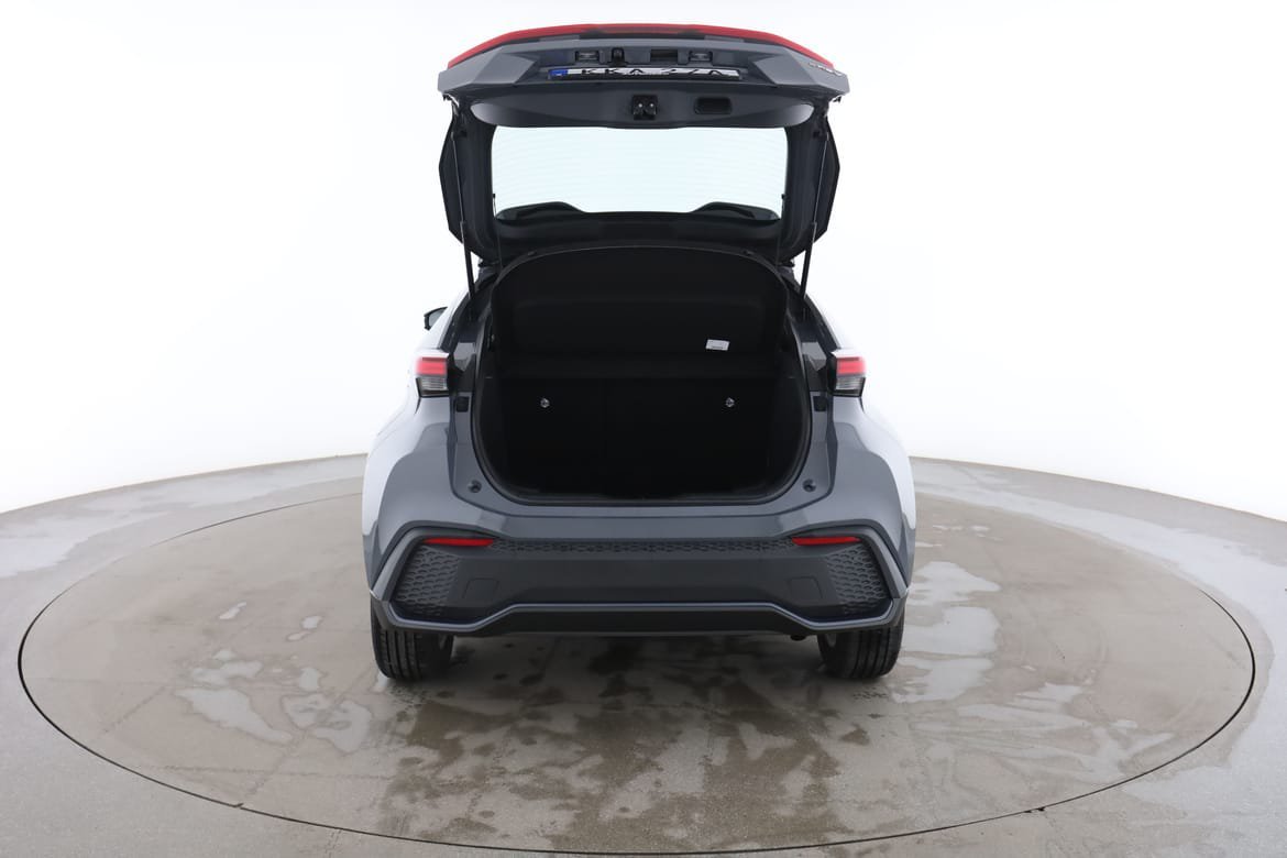 Vehicle Image 15