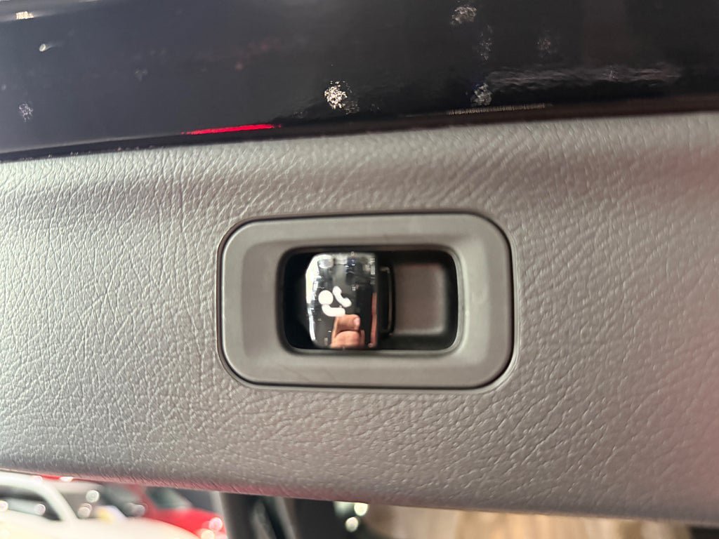 Vehicle Image 35