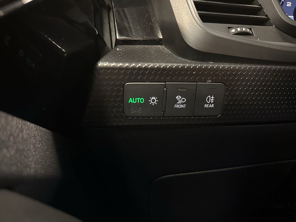 Vehicle Image 23