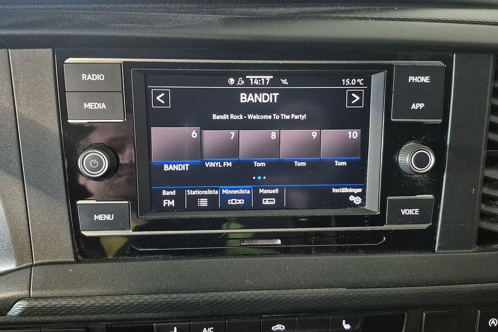 Vehicle Image 14