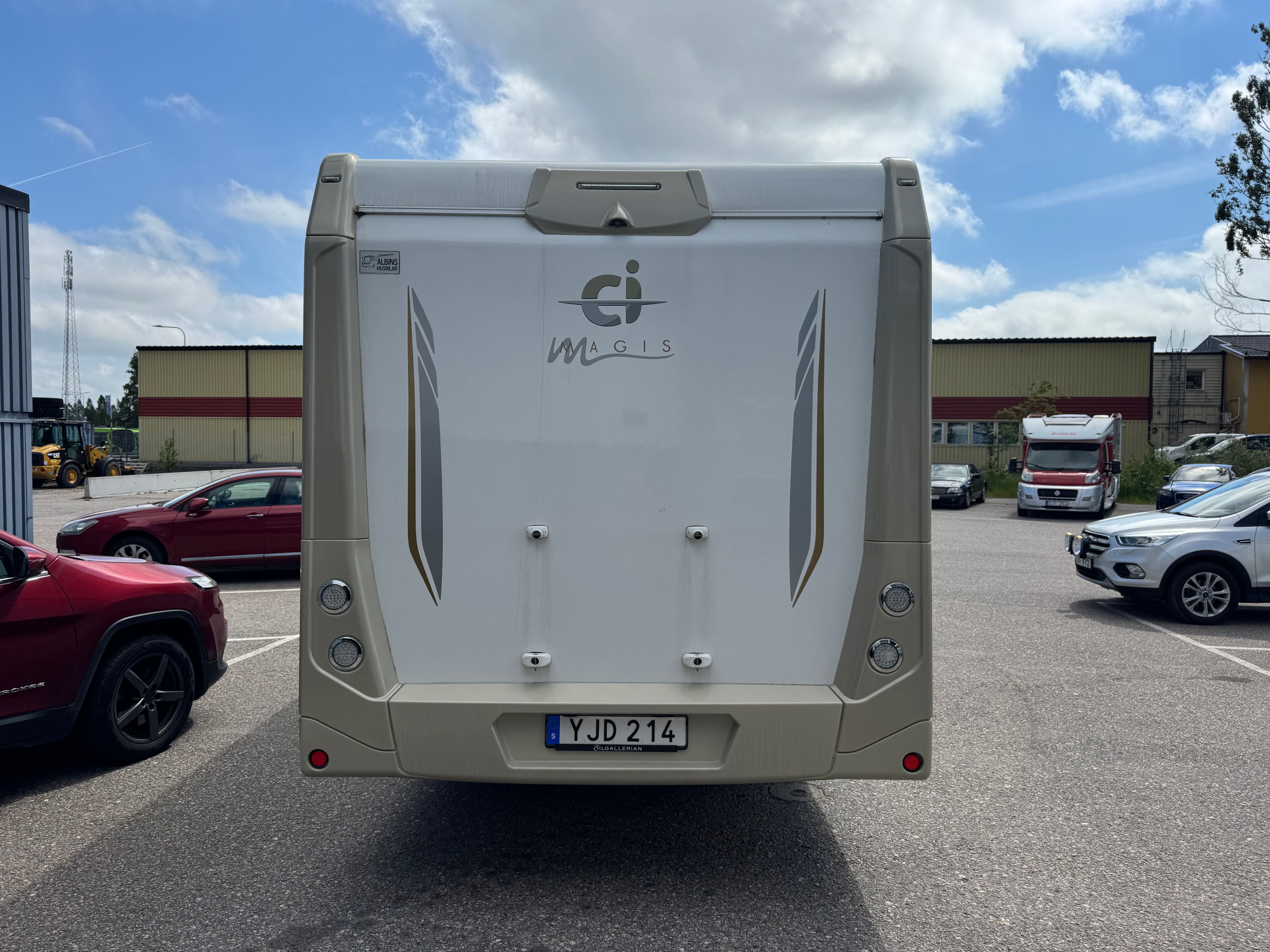 Vehicle Image 4