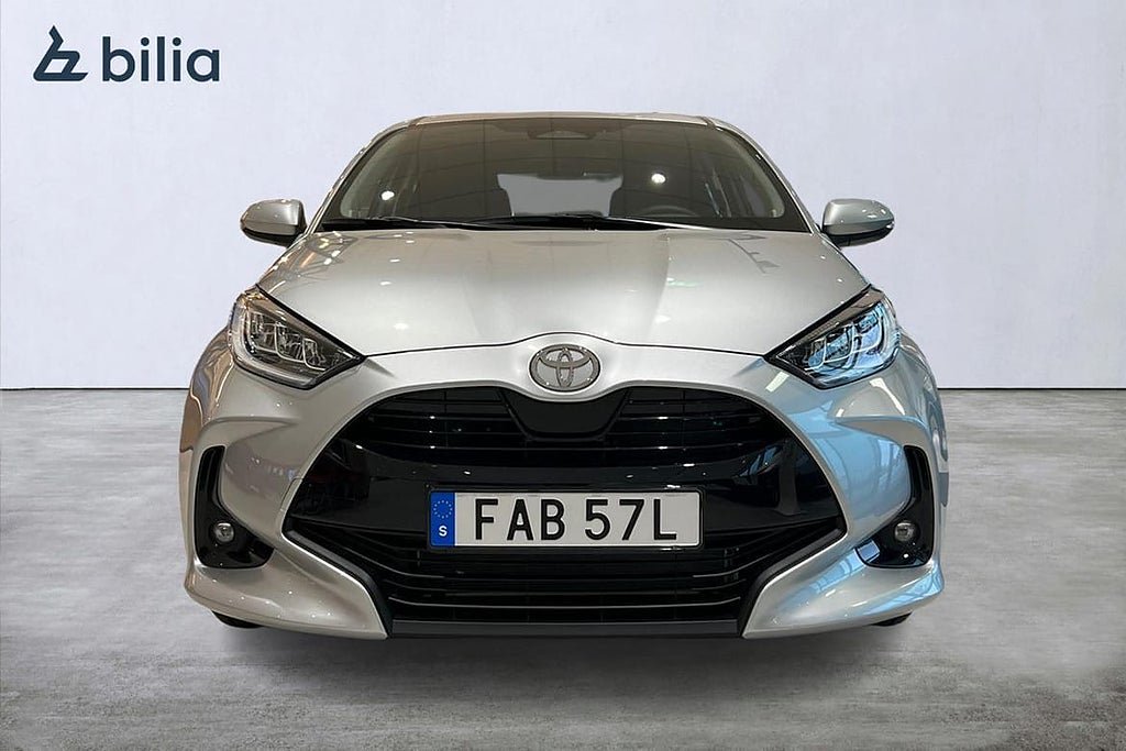 Vehicle Image 6