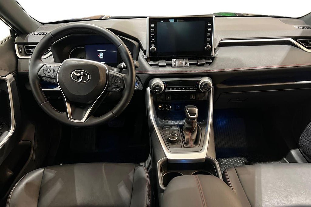 Vehicle Image 10