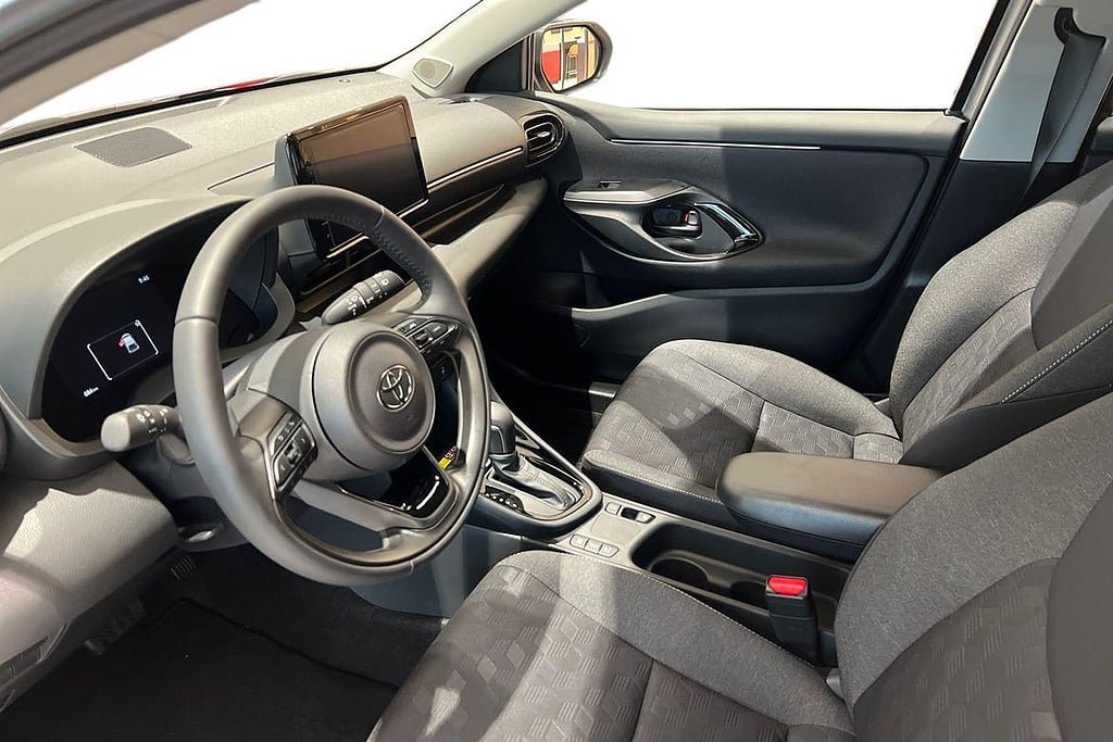 Vehicle Image 14