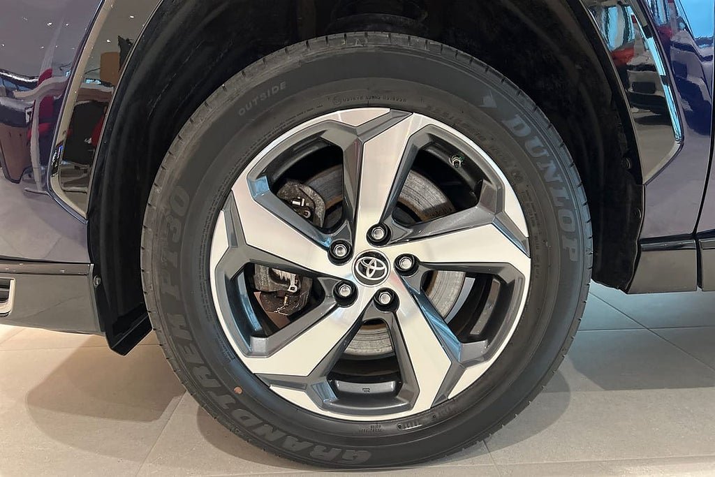 Vehicle Image 17