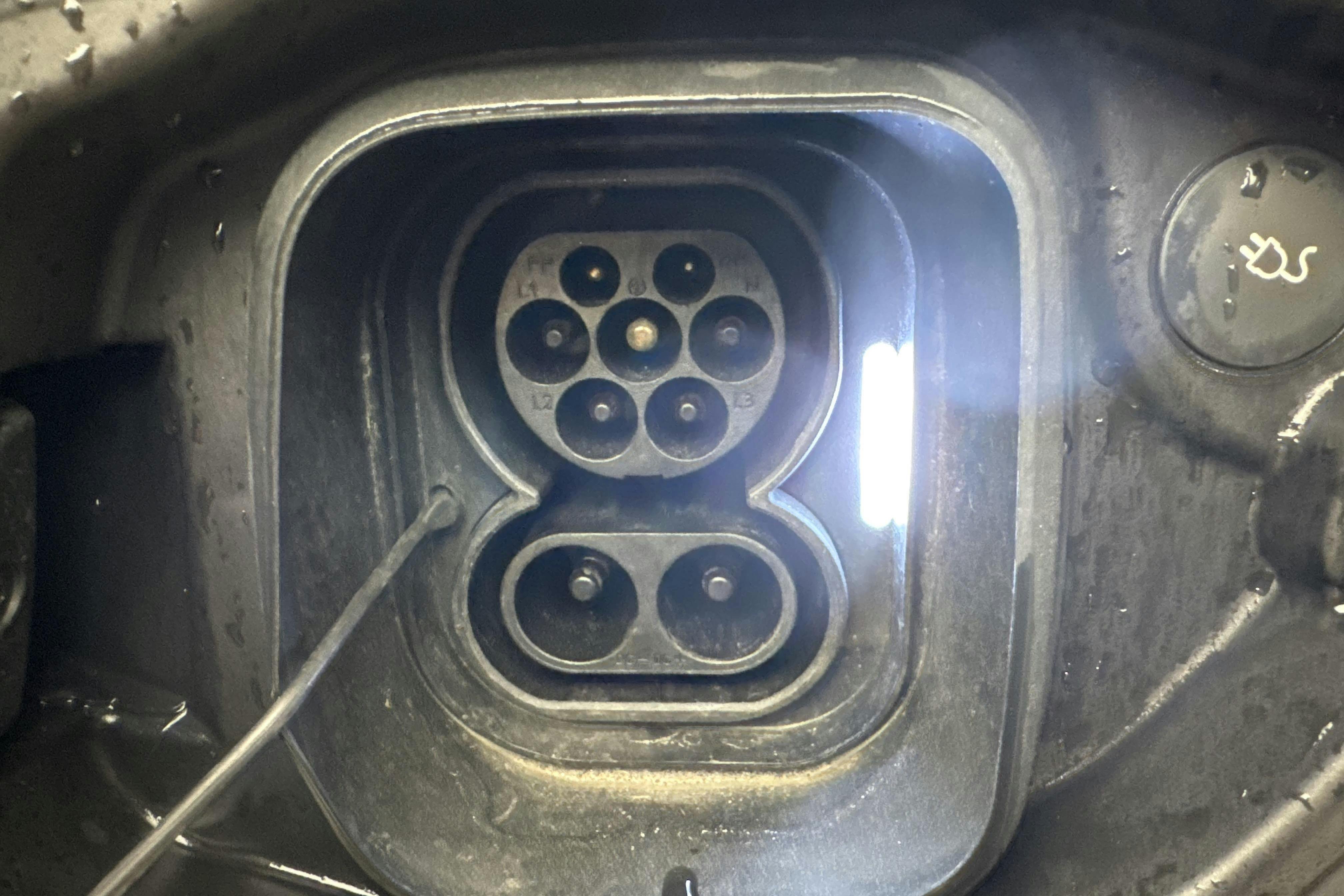 Vehicle Image 14
