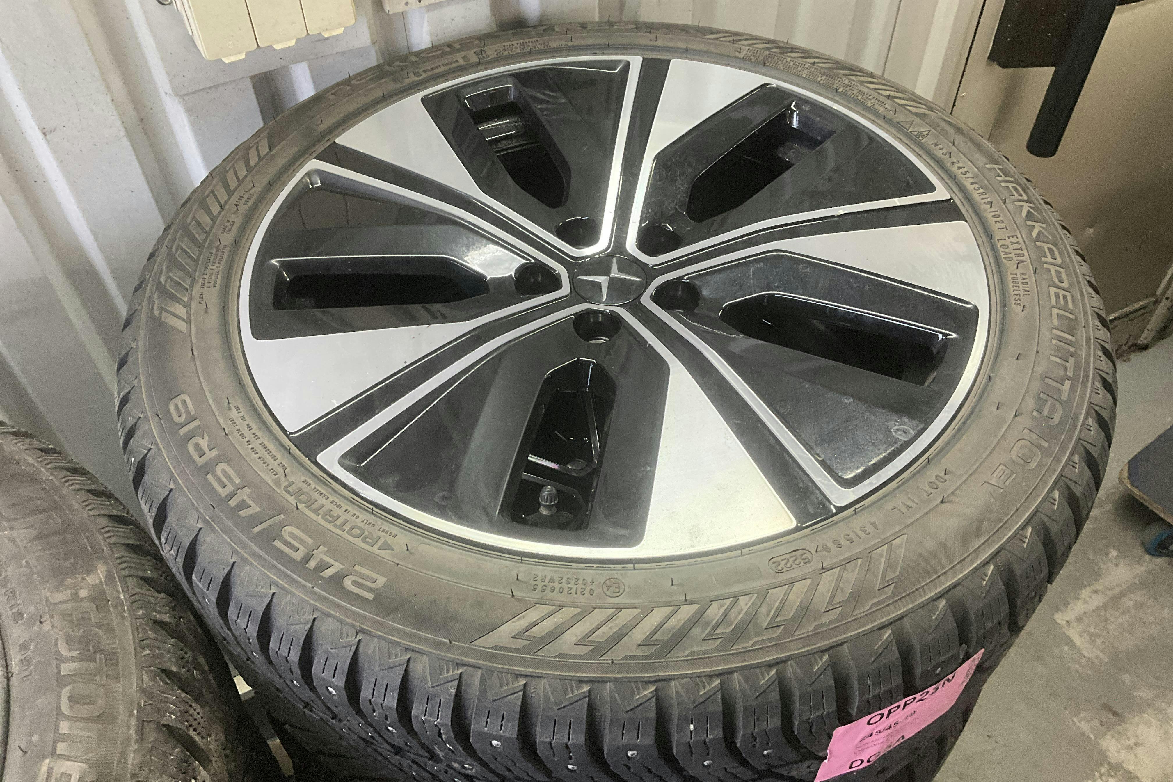 Vehicle Image 16