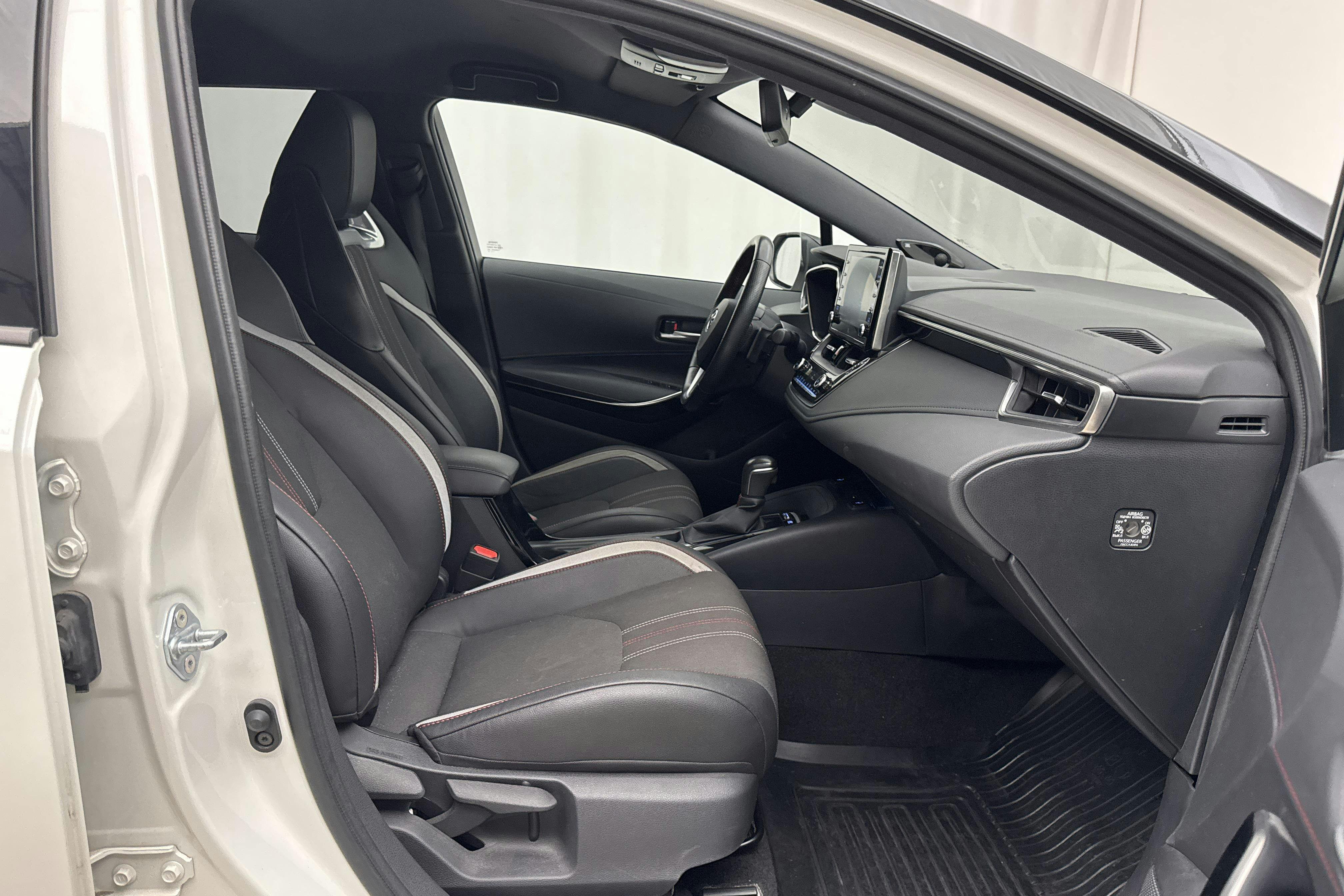 Vehicle Image 7