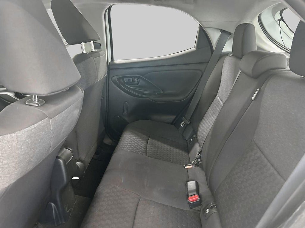 Vehicle Image 11