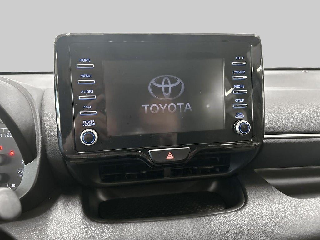 Vehicle Image 16