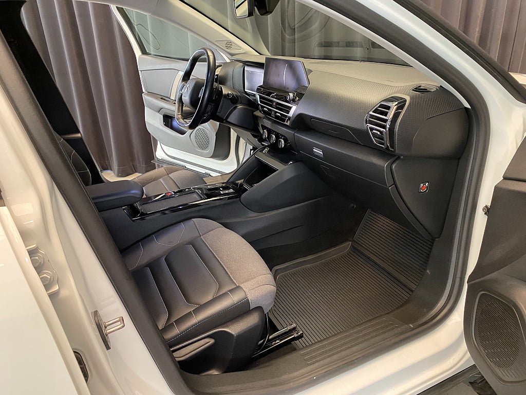 Vehicle Image 33