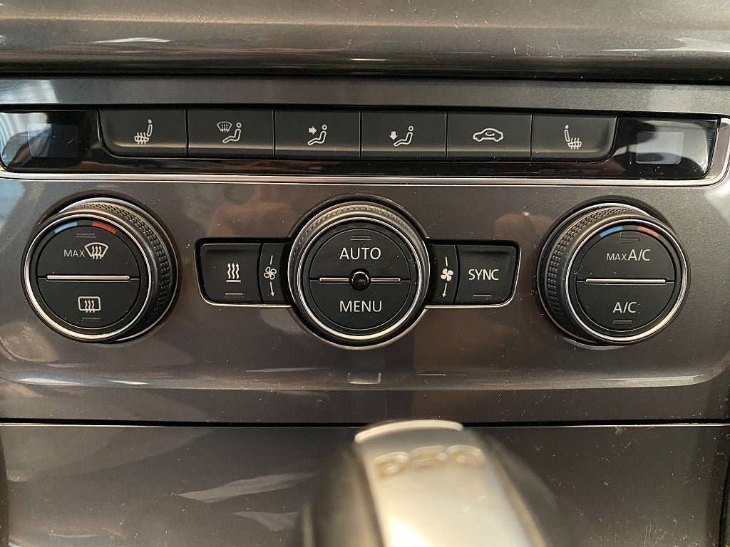 Vehicle Image 40