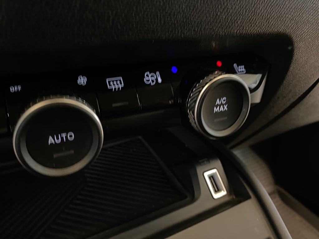 Vehicle Image 52