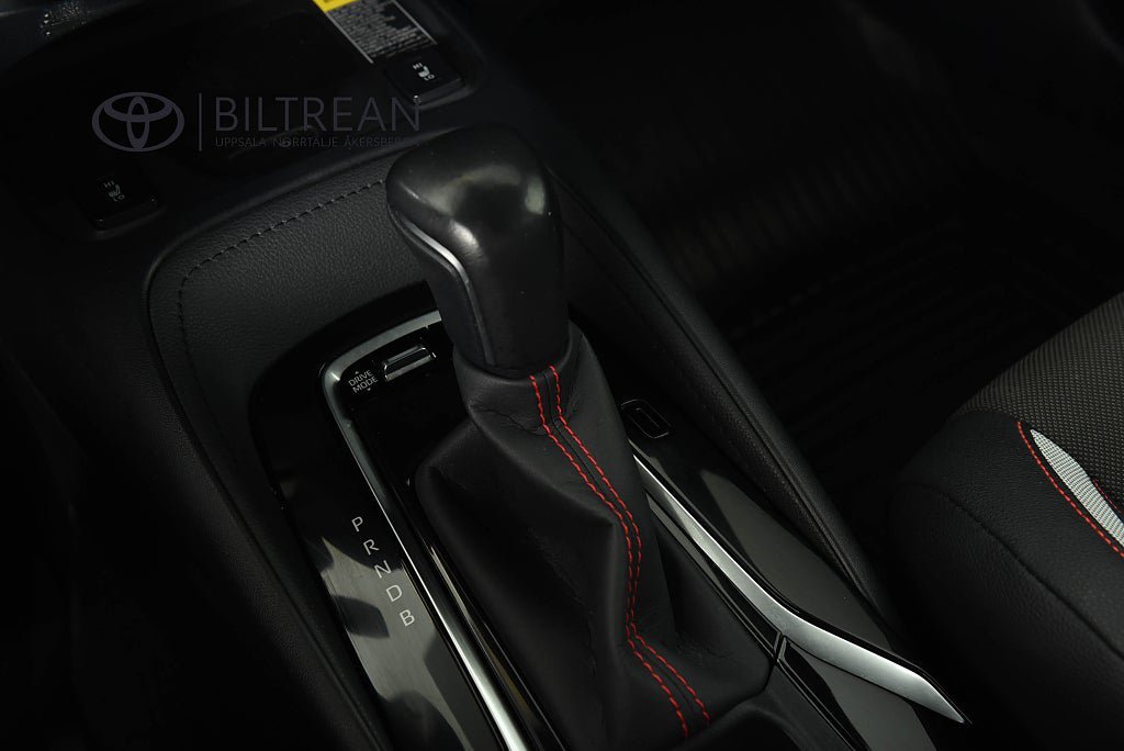 Vehicle Image 12