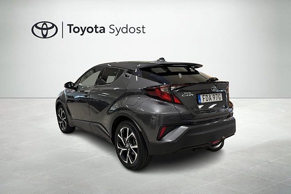 Vehicle Image 9