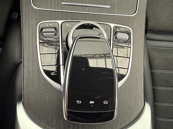 Vehicle Image 24