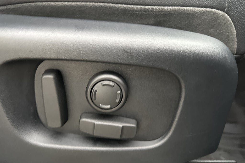 Vehicle Image 23