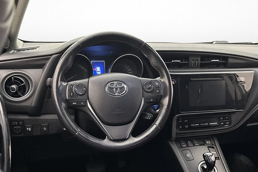 Vehicle Image 9