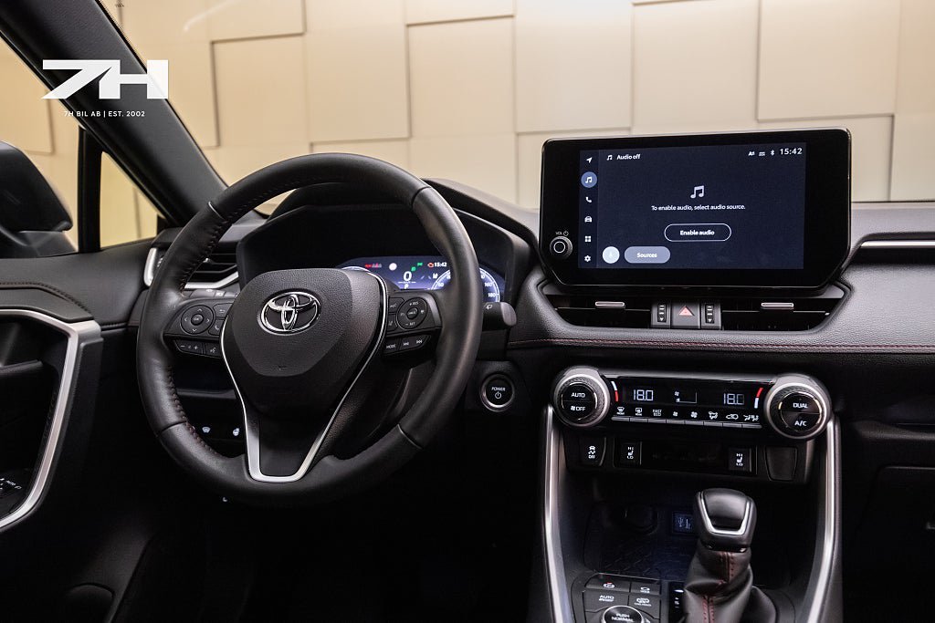 Vehicle Image 13